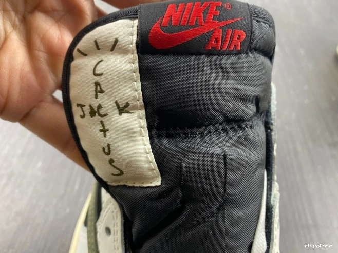 x Scott Olive DZ4137-106 WMNS Jordan OG Low Travis 1 Air 0904